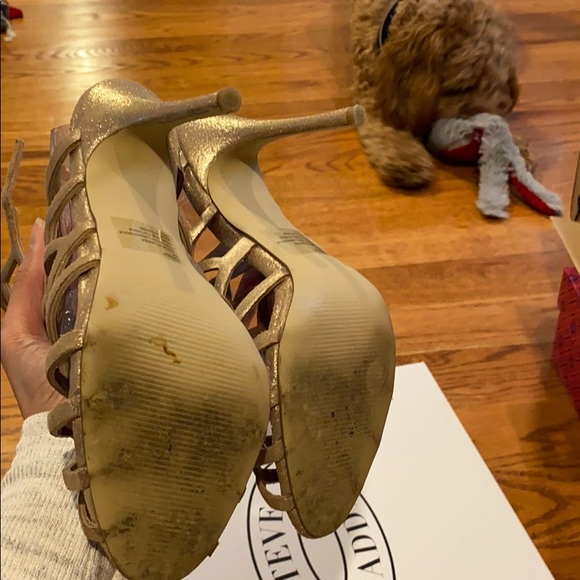 Steve Madden Slithur Gold Cut Out Heels - Picture 4 of 5